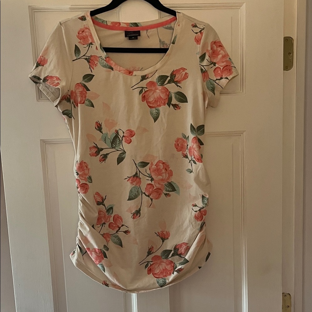 Oh Baby by Motherhood Floral Short Sleeve Top in Cream and Pink
